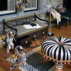 Courtly Farmhouse Floor Lamp